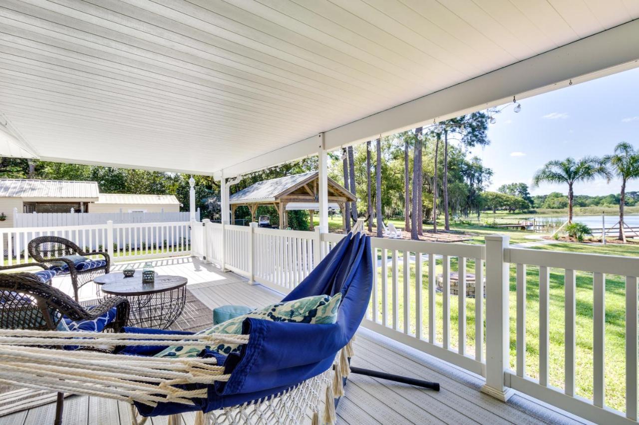 Lakefront With Deck, Patio And Dock! Holiday home Tavares