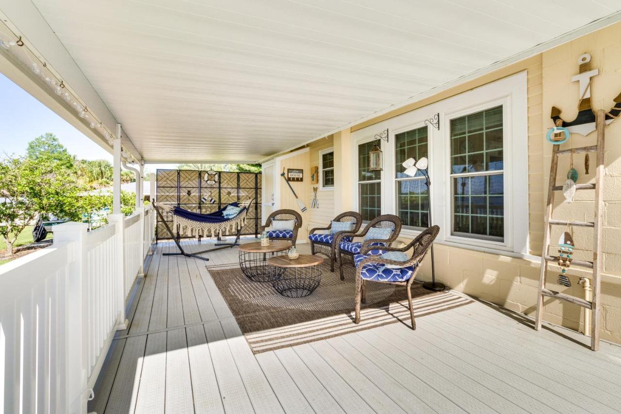 Lakefront With Deck, Patio And Dock!