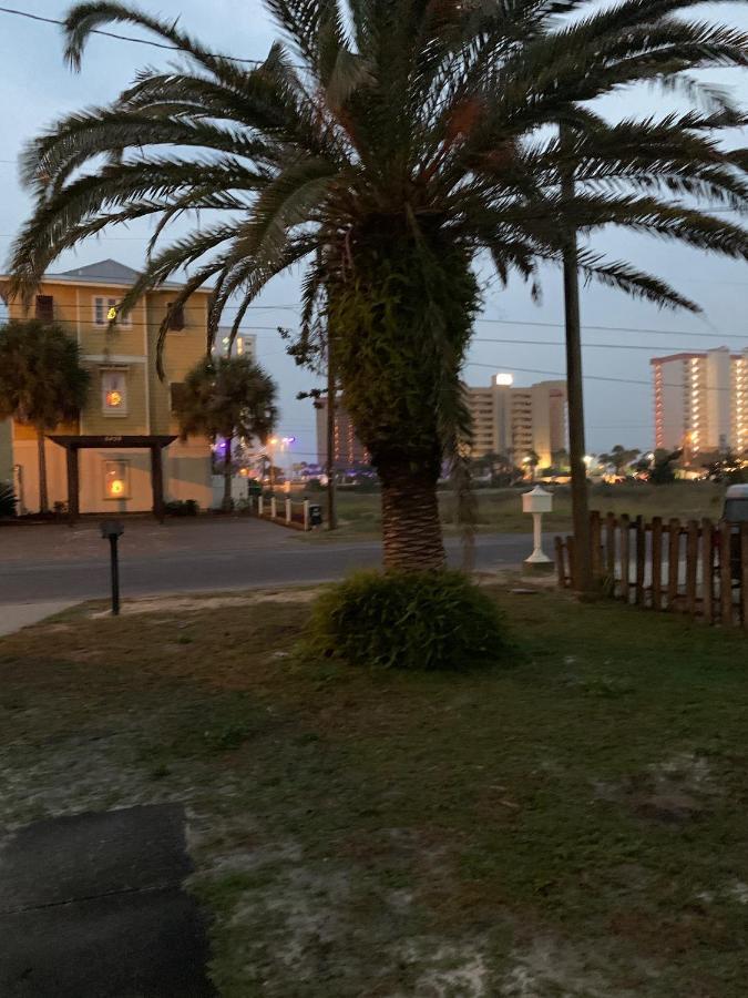 Beautiful House Sleeps 12 - Hot Tub - Breakfast - Walk To Holiday home Panama City Beach