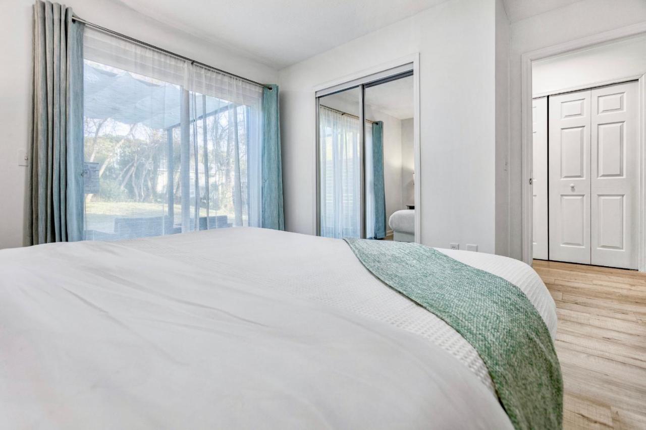 Lagoon 2623 By Nautical Holiday home *