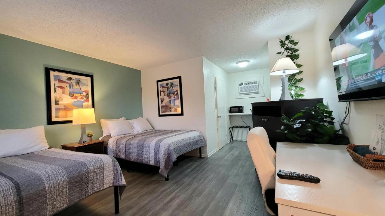 Sunny Palms Motel