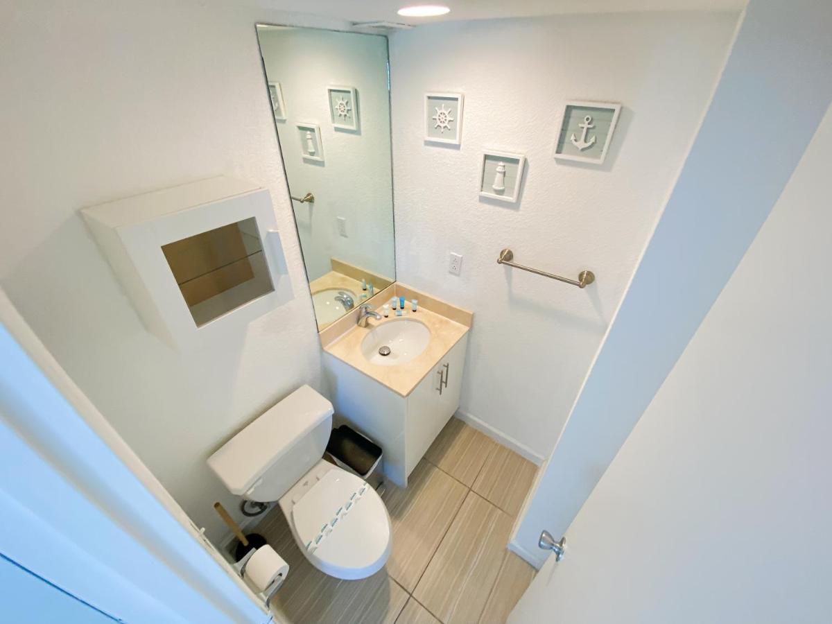 Bliss Steps To Ocean, Pool & Game Fun Apartment