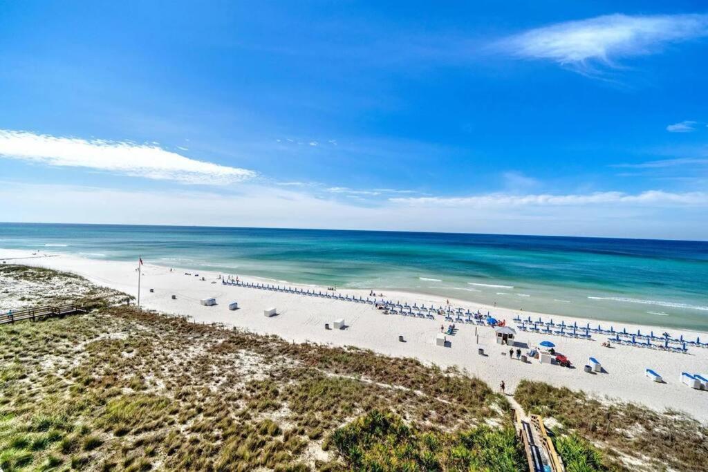 Beautiful Beachfront Paradise! Emerald