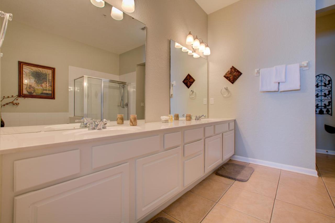 Lakeview Executive Penthouse Holiday home *