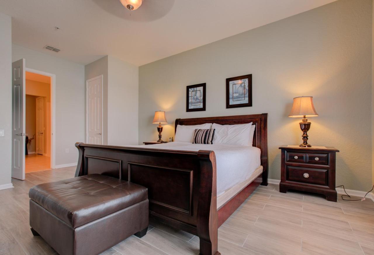Lakeview Executive Penthouse Holiday home