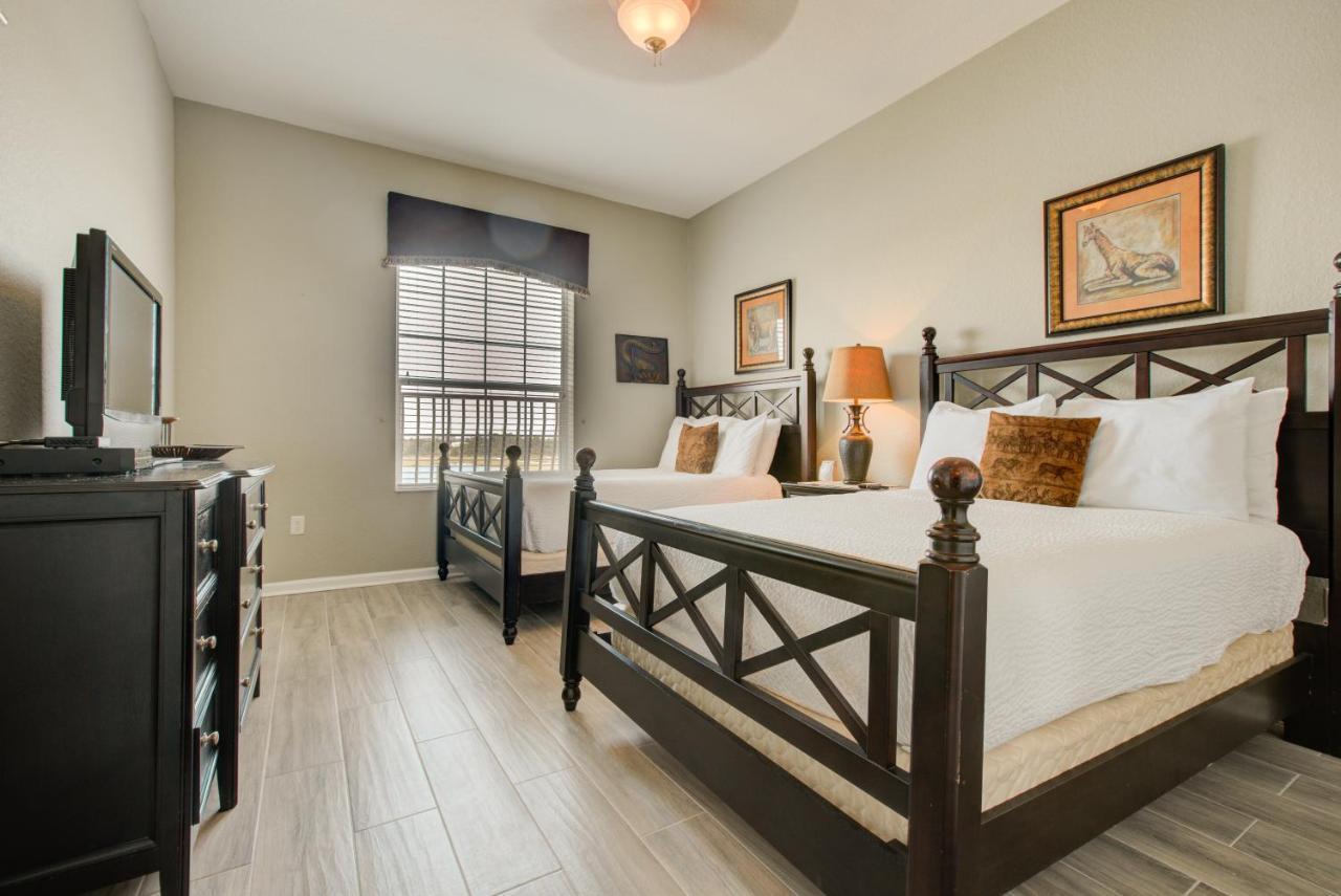 Lakeview Executive Penthouse