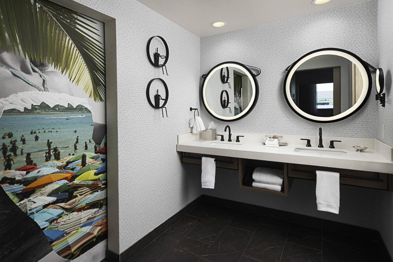 Renaissance Lauderdale West