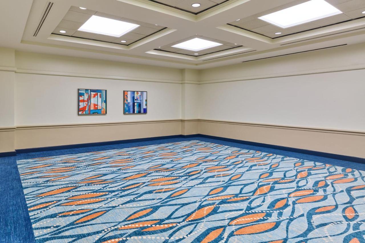 Walt World Dolphin Resort