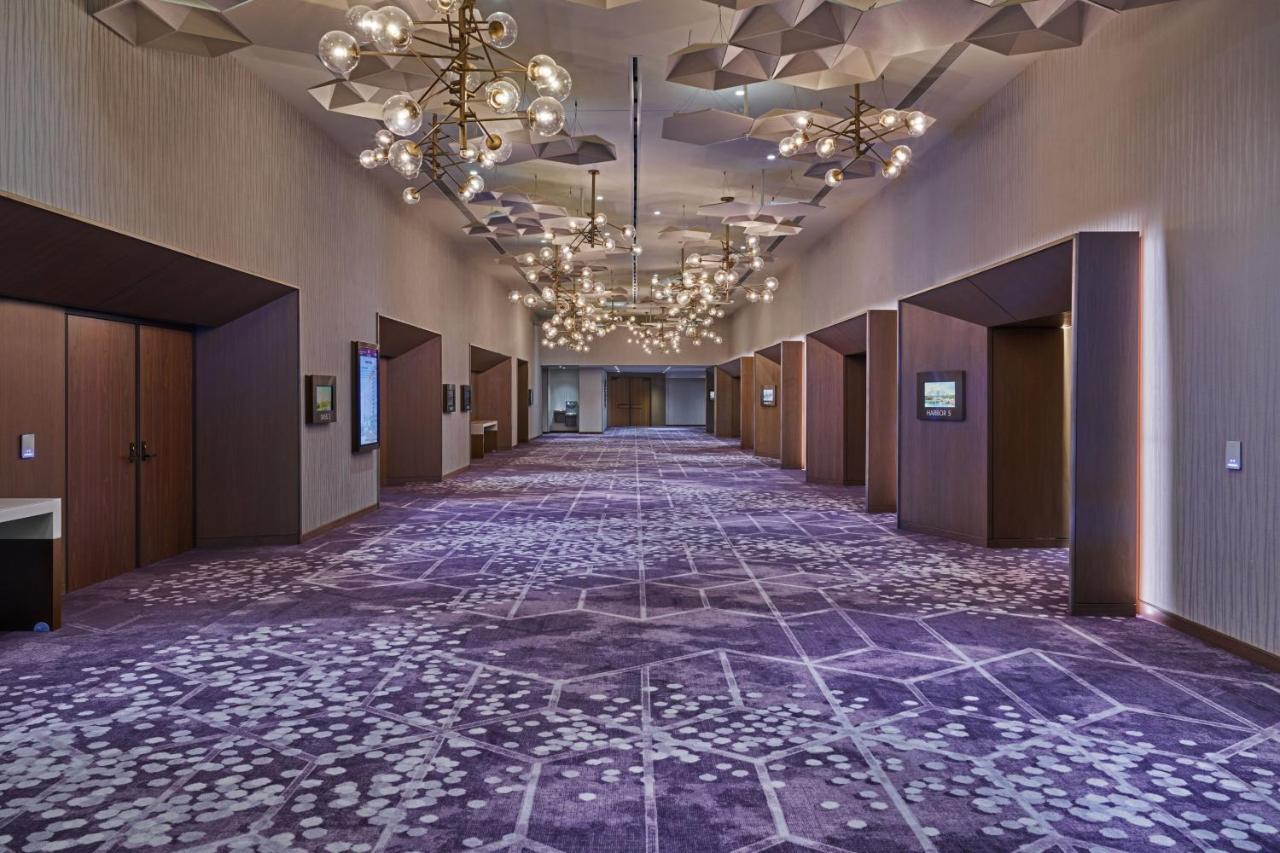 Walt World Dolphin Resort