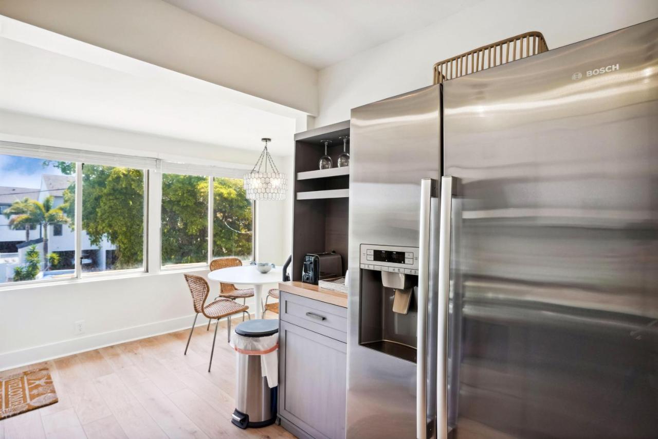 Twin Tiki - Full - 4 Bedroom *