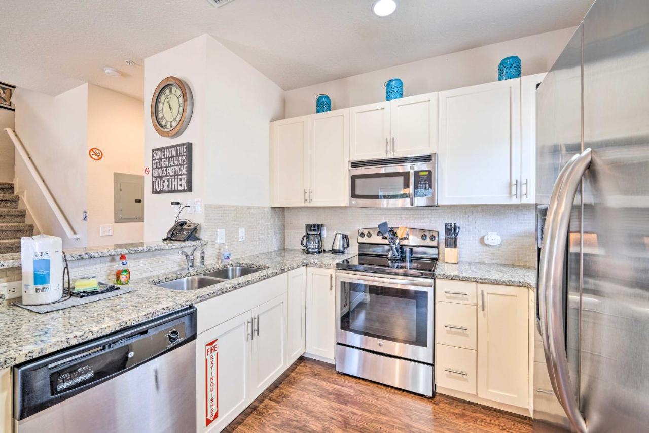 Lucaya Village Townhome With Pool, 6 Mi To Disney! *