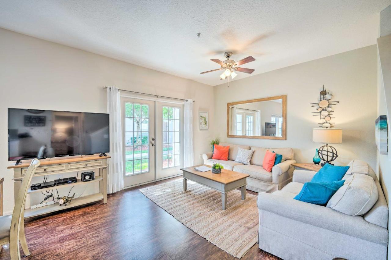 Lucaya Village Townhome With Pool, 6 Mi To Disney! Holiday home *