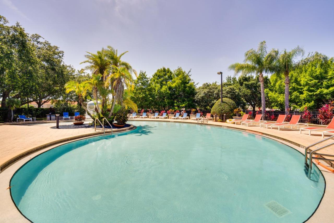Lucaya Village Townhome With Pool, 6 Mi To Disney!