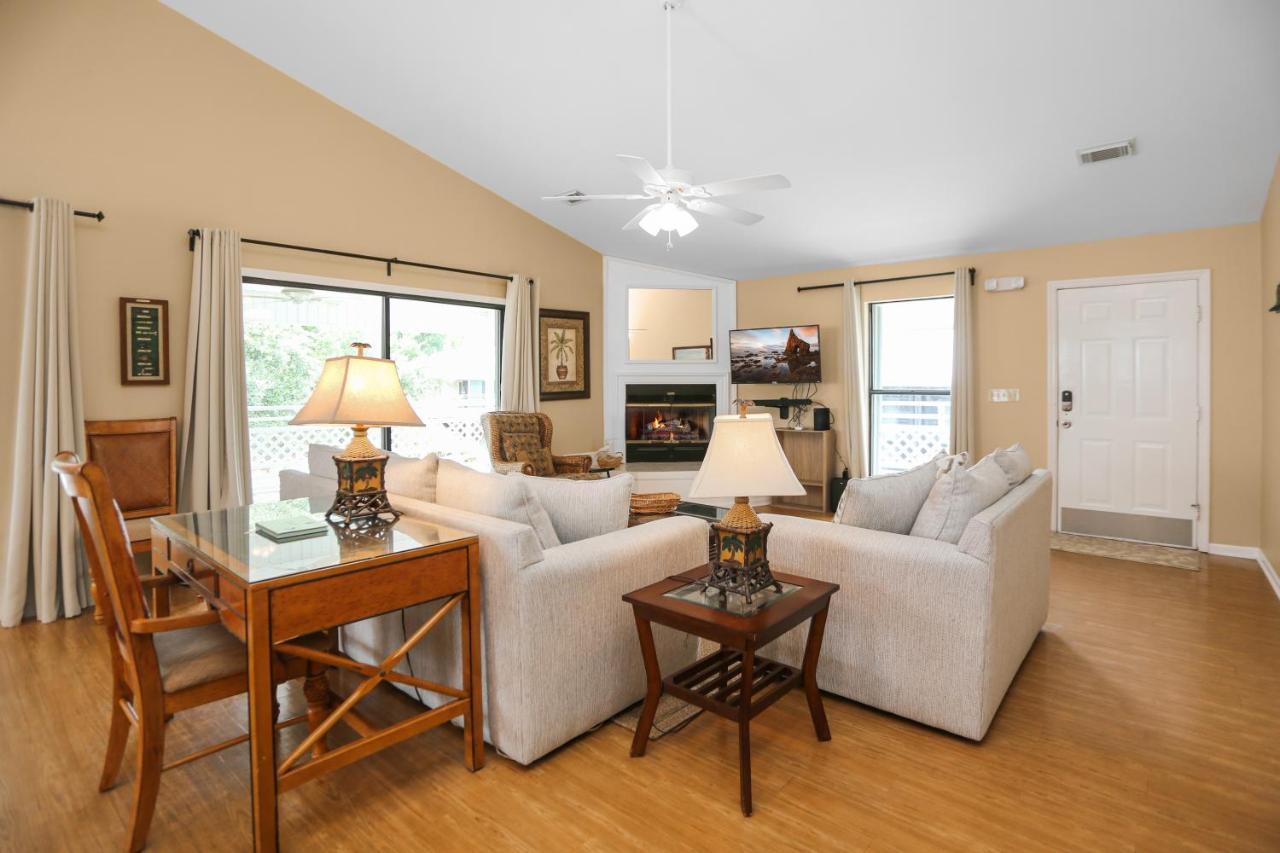 Woofs And Waves By Pristine Vacation * Cape San Blas