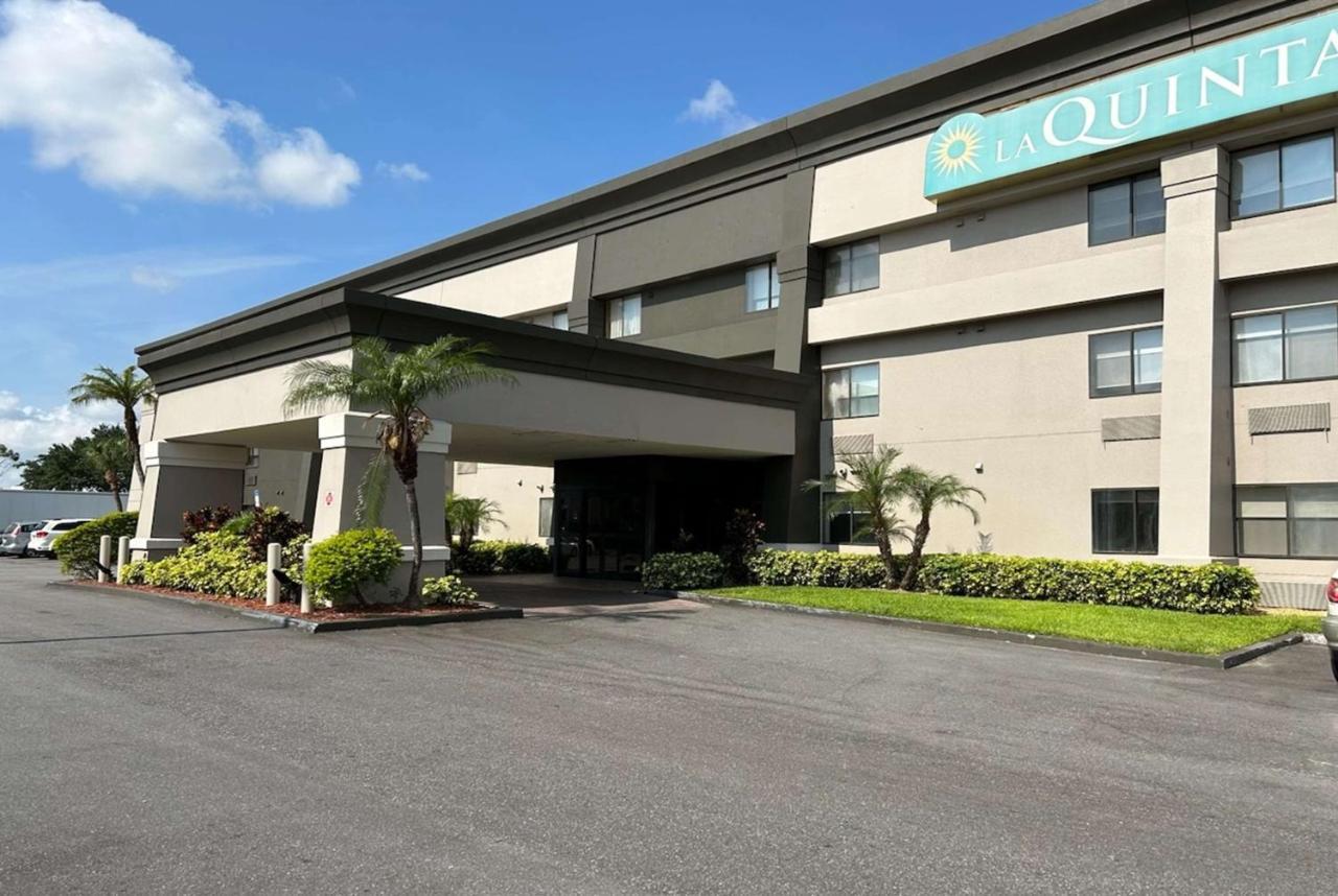 La Quinta By Wyndham Orlando South Hotel