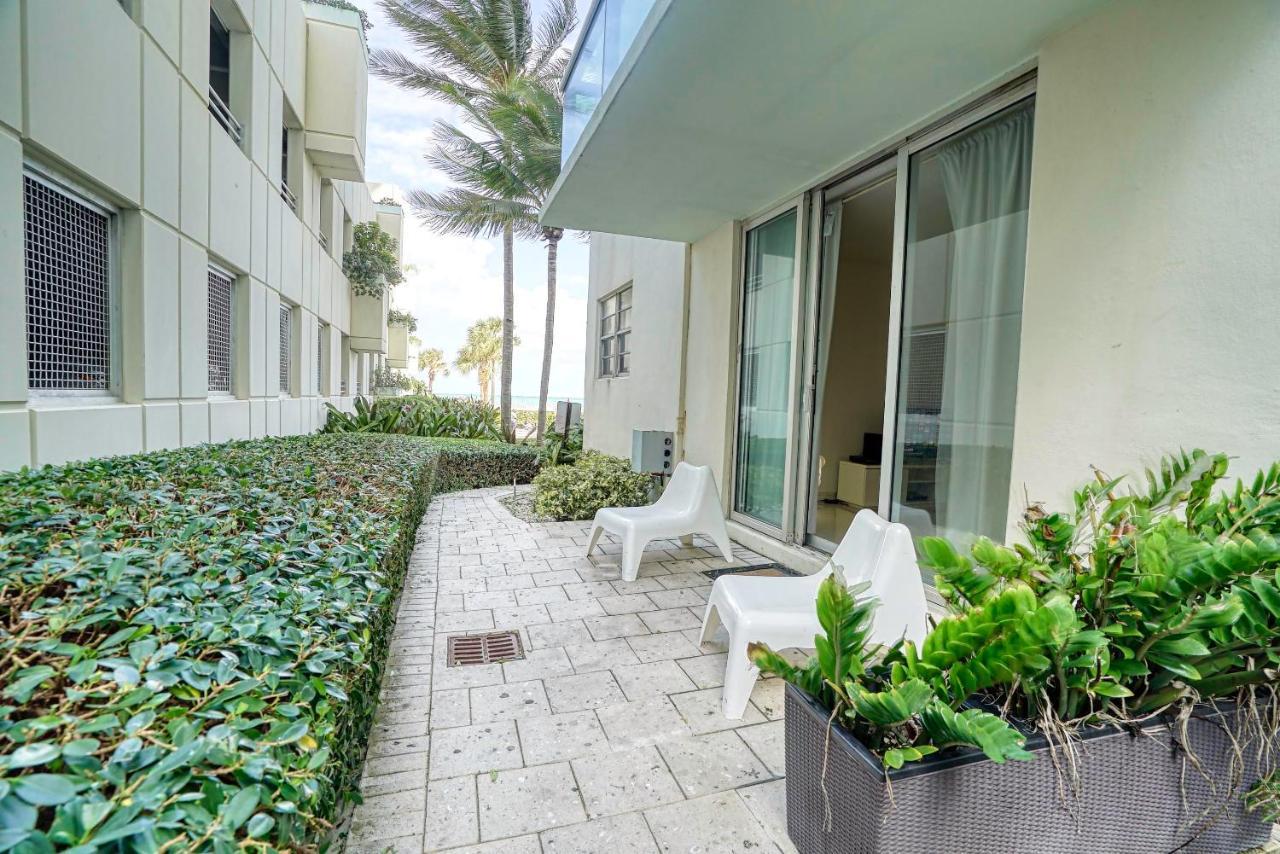 Hollywood Condo Apartment