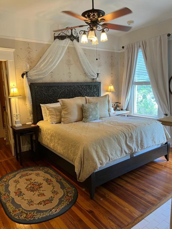 Hoyt House Luxury Bed & Breakfast