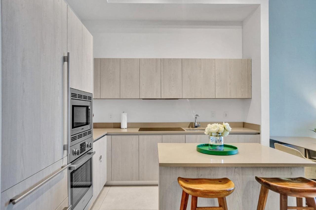 Oceanfront Direct Ocean & Club Access *