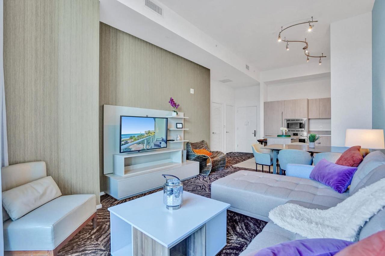 Oceanfront Direct Ocean & Club Access Holiday home *