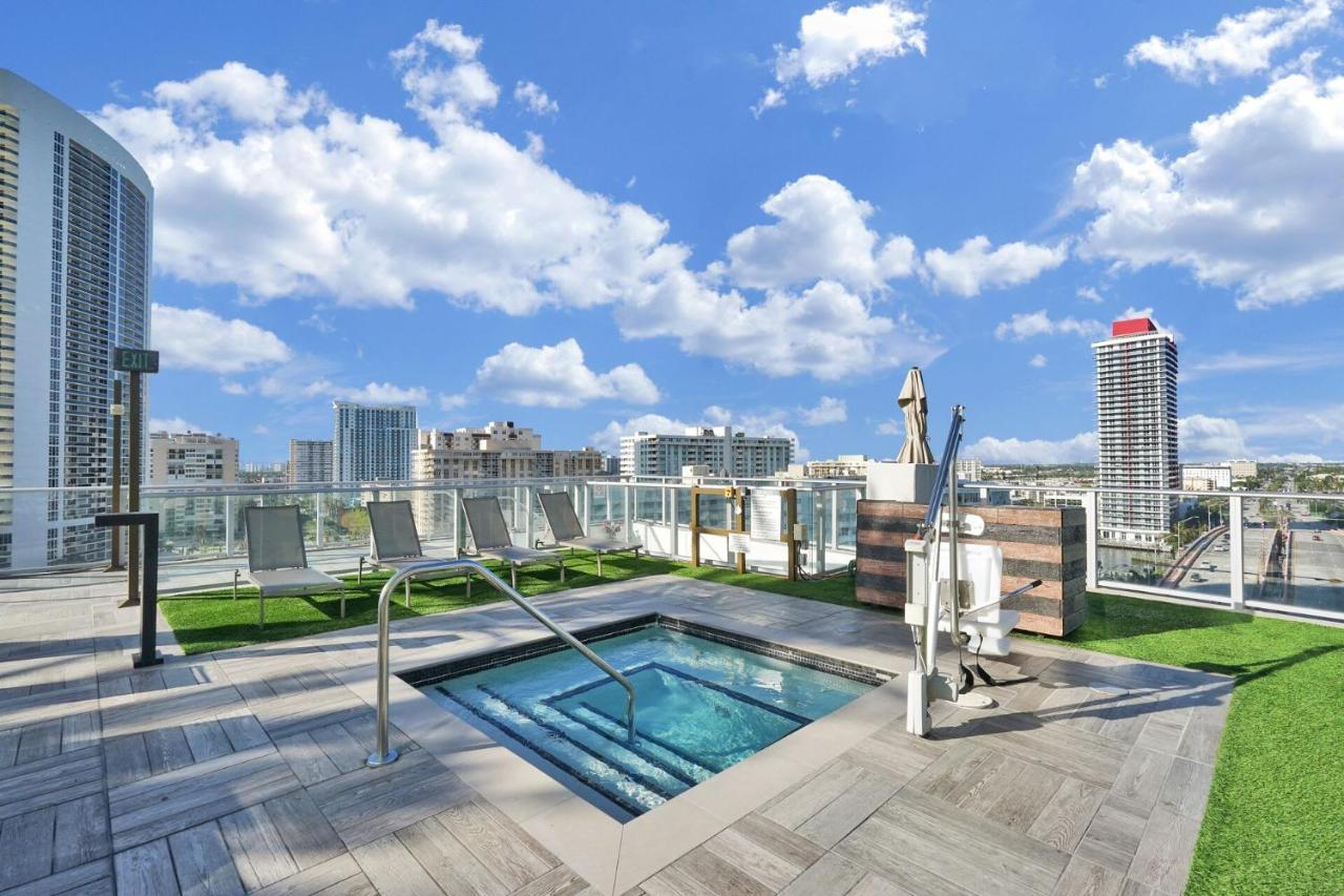 Luxury High Ceiling Ocean Front Holiday home *