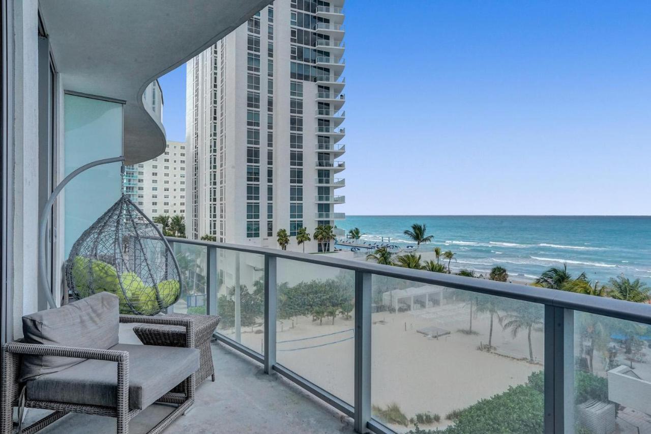 Holiday home Luxury High Ceiling Ocean Front Hollywood
