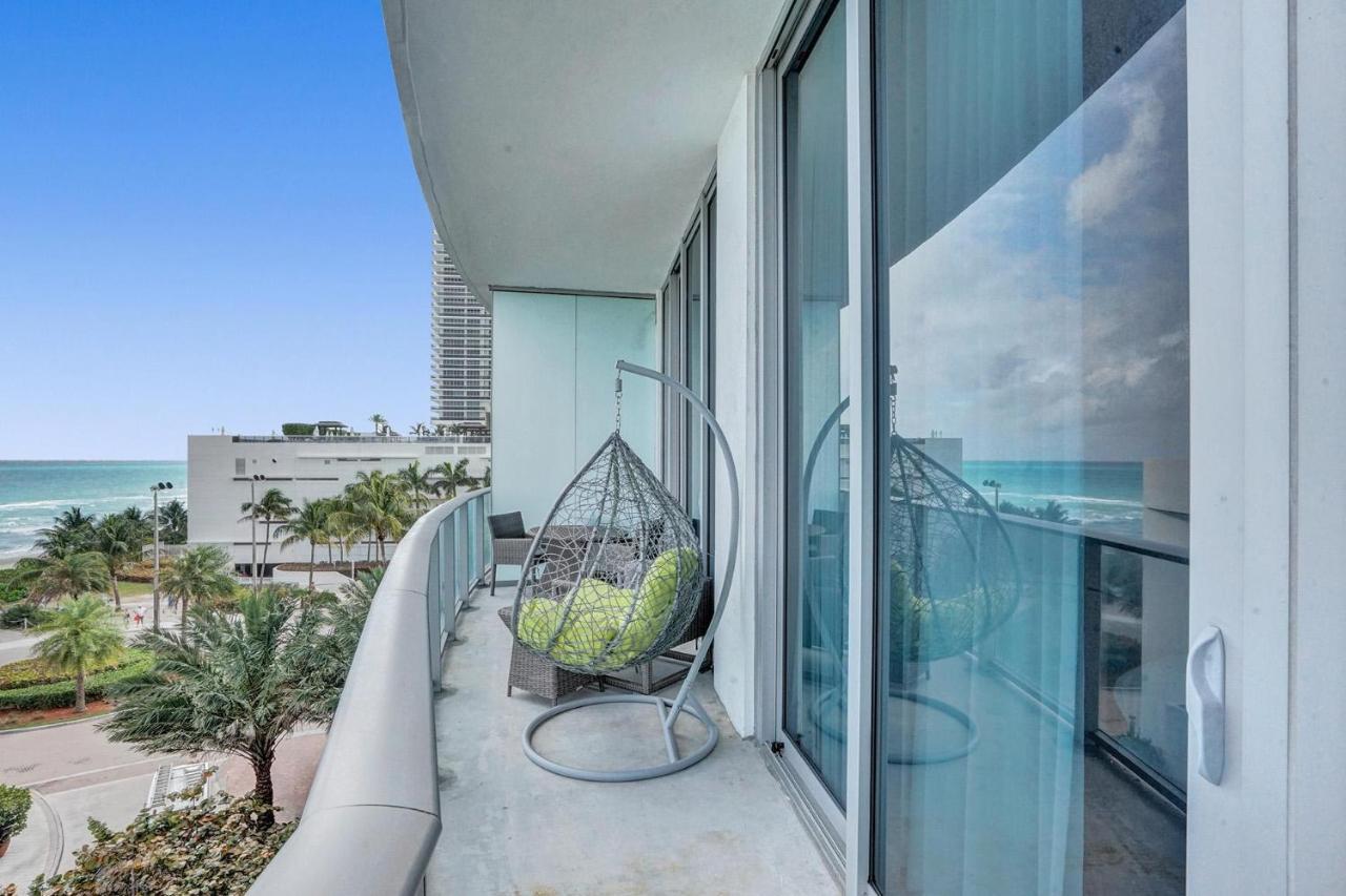 Luxury High Ceiling Ocean Front Holiday home *