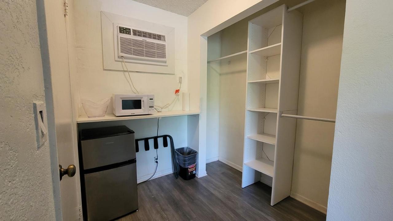 Sunny Palms Motel 3*