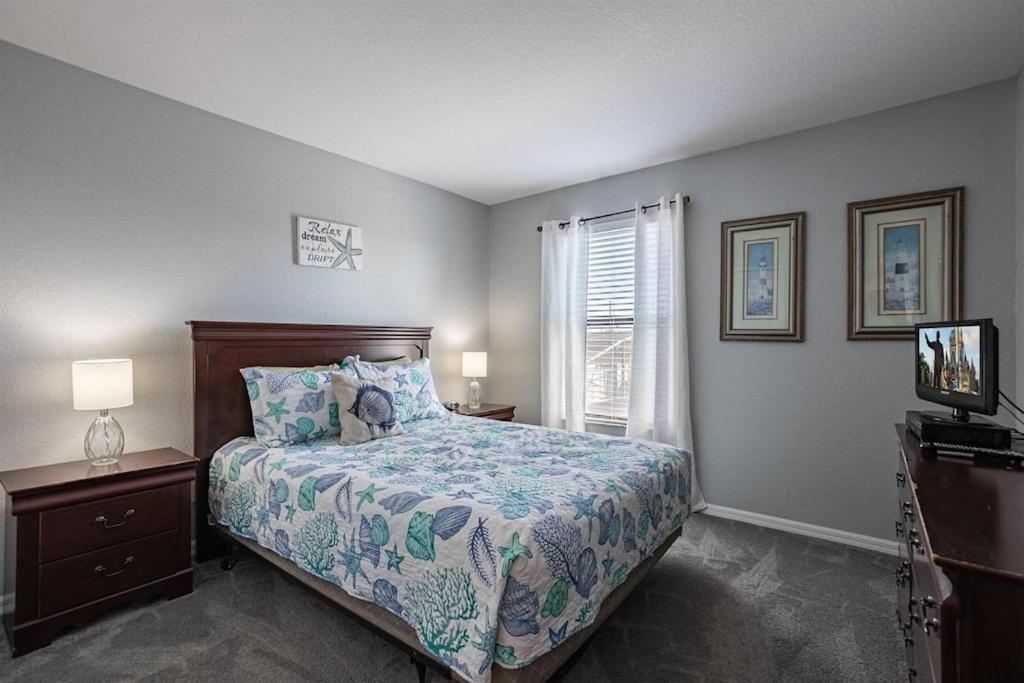 Lazy Breeze Villa- Pool-spa, Gameroom, Near Davenport