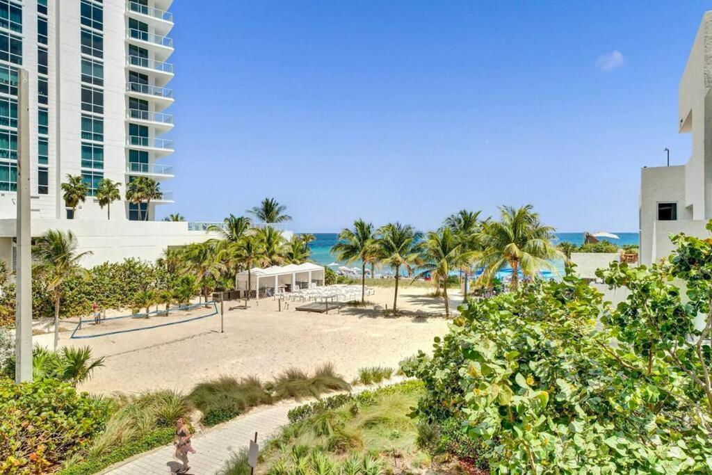 Apartment Upscale Ocean Front With High Ceilings Hollywood
