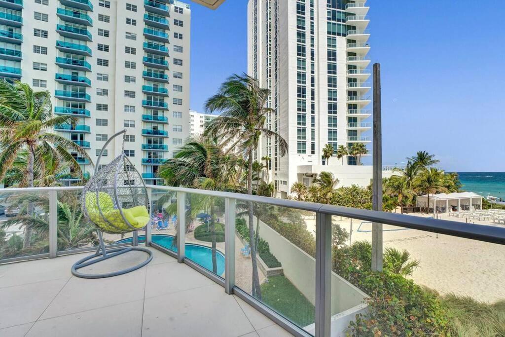 Upscale Ocean Front With High Ceilings *