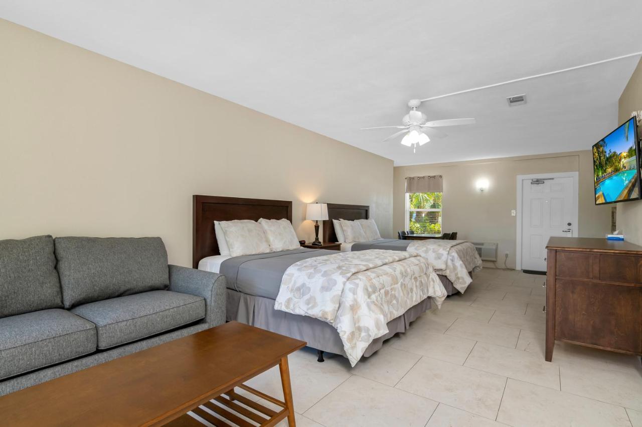 Inn The Fairways Of Naples Naples Park