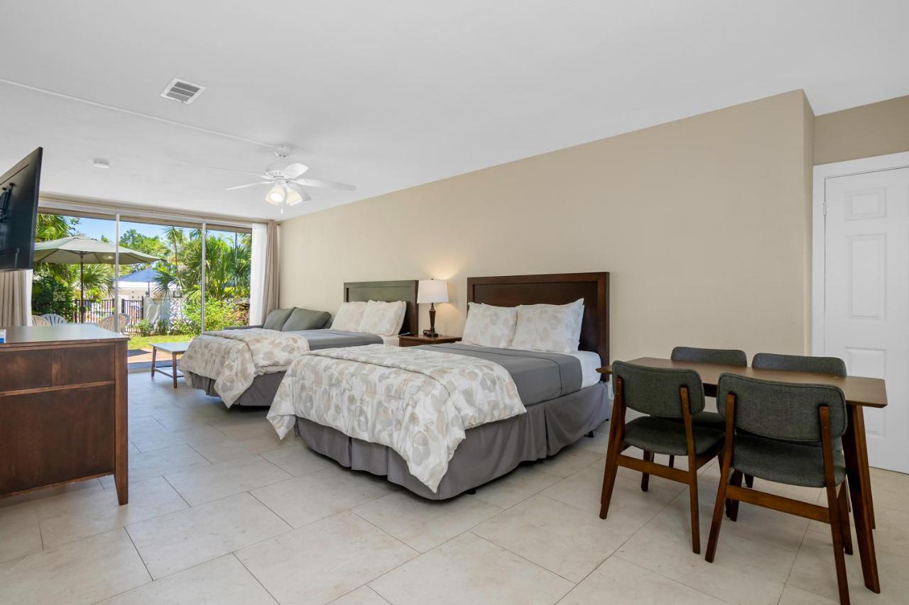 The Fairways Of Naples 3*
