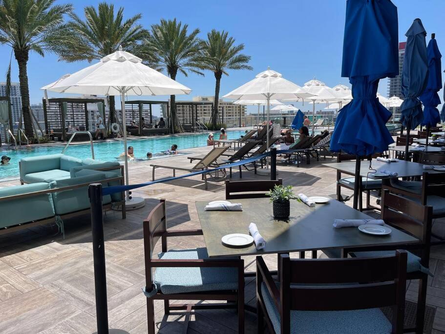 Direct Oceanfront - Hyde Hollywood