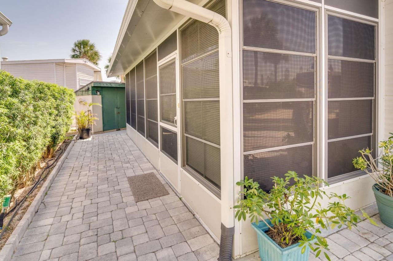 Cozy With Community Pools And Access! * Melbourne Beach