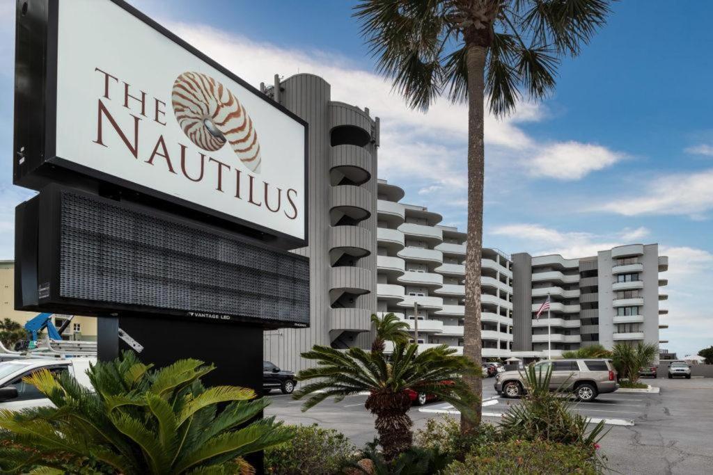 Nautilus 1701 Gulf Front 2 Bedroom Large Penthouse Huge Wrap Around Balcony Fort Walton Beach
