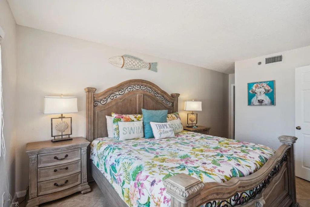 Aparthotel Palms- Unit 102 *