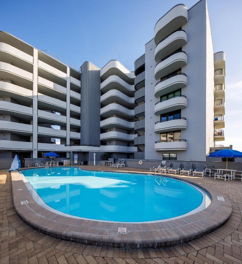 Holiday home Nautilus 1701 Gulf Front 2 Bedroom Large Penthouse Huge Wrap Around Balcony