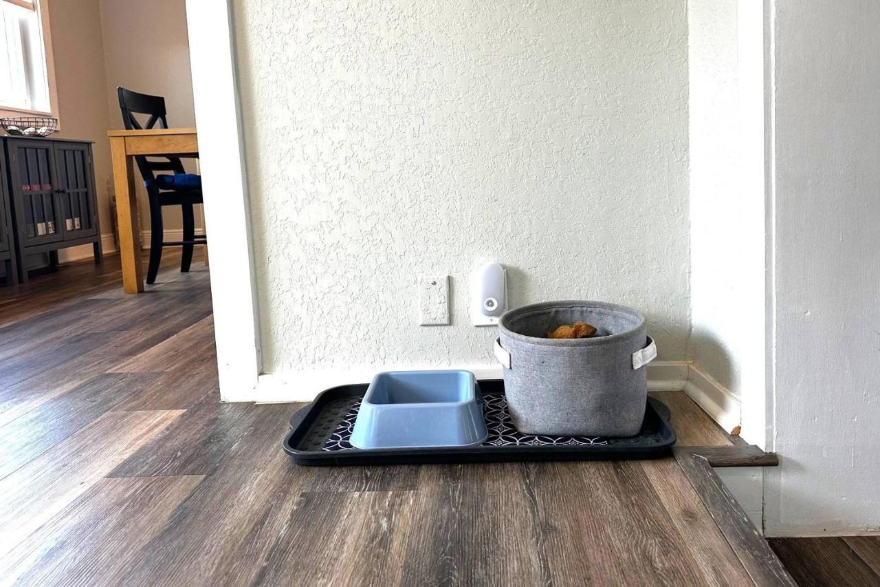 Sunkissed In St Pete Is A 3 Bedroom With Heated Pool And Great Outdoor Space Near The Holiday home St. Petersburg