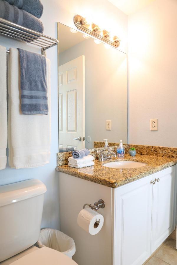 Dolphin Bay In Boca Ciega - 2br, Pool, Bay View * St. Petersburg