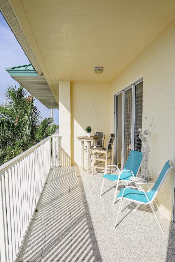 Dolphin Bay In Boca Ciega - 2br, Pool, Bay View Apartment *