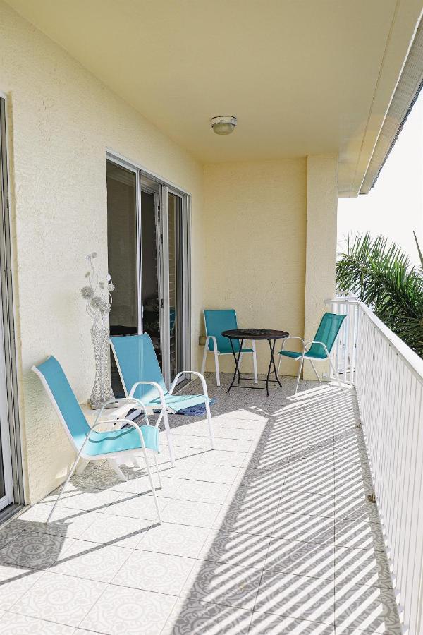 Dolphin Bay In Boca Ciega - 2br, Pool, Bay View Apartment *