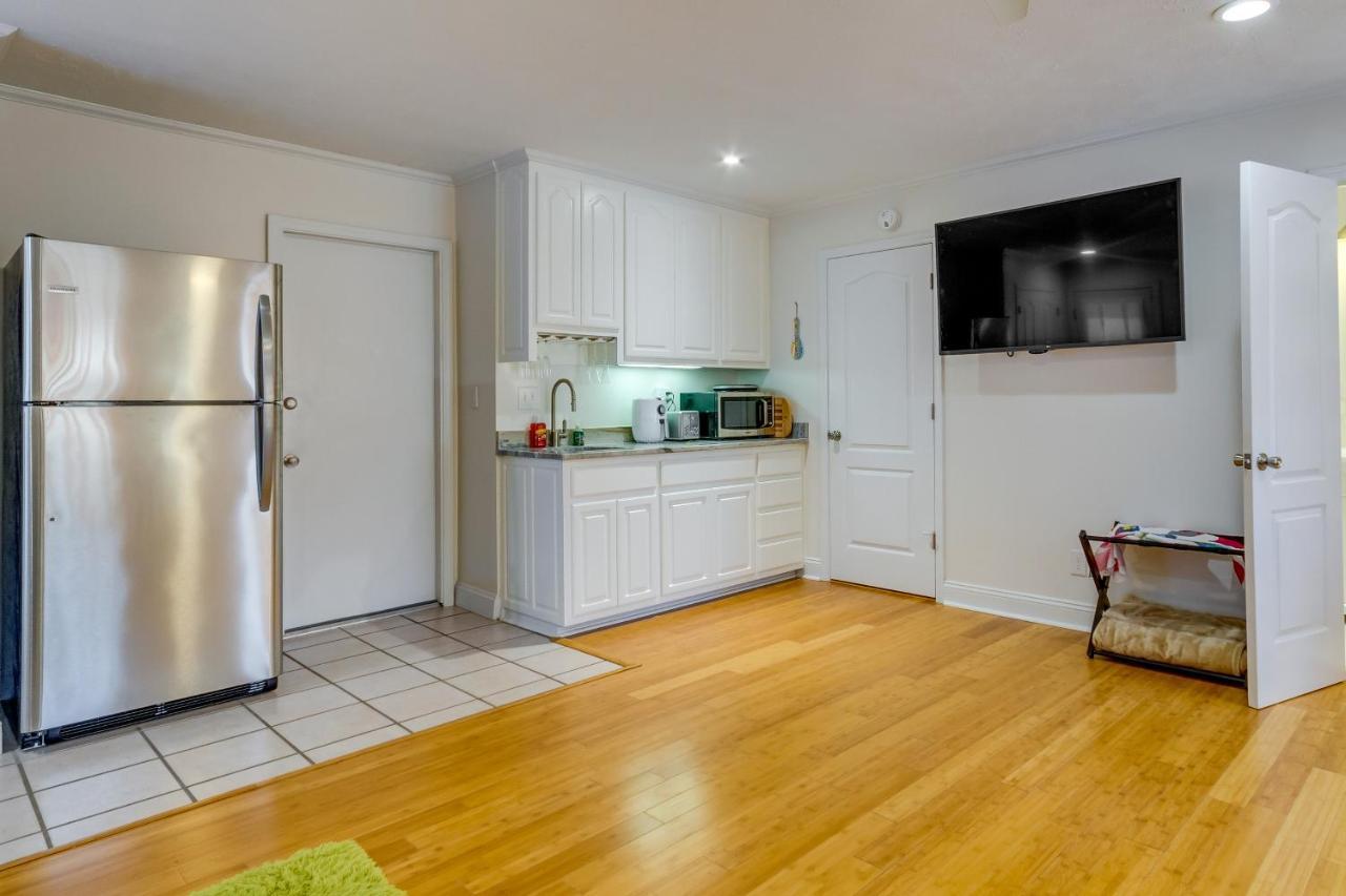 Apartment Vacation For 2 With Pool Access! *