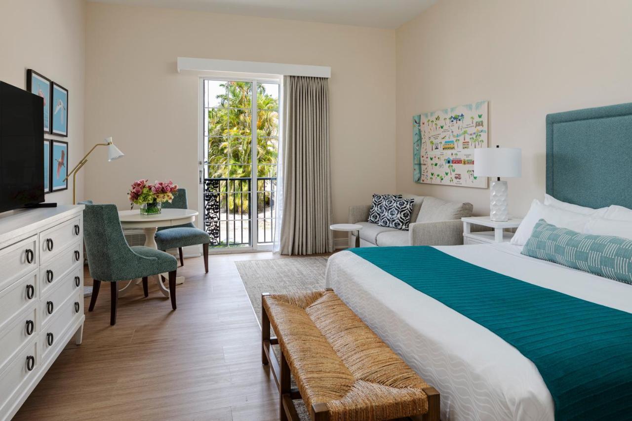 The Capri 4* Naples
