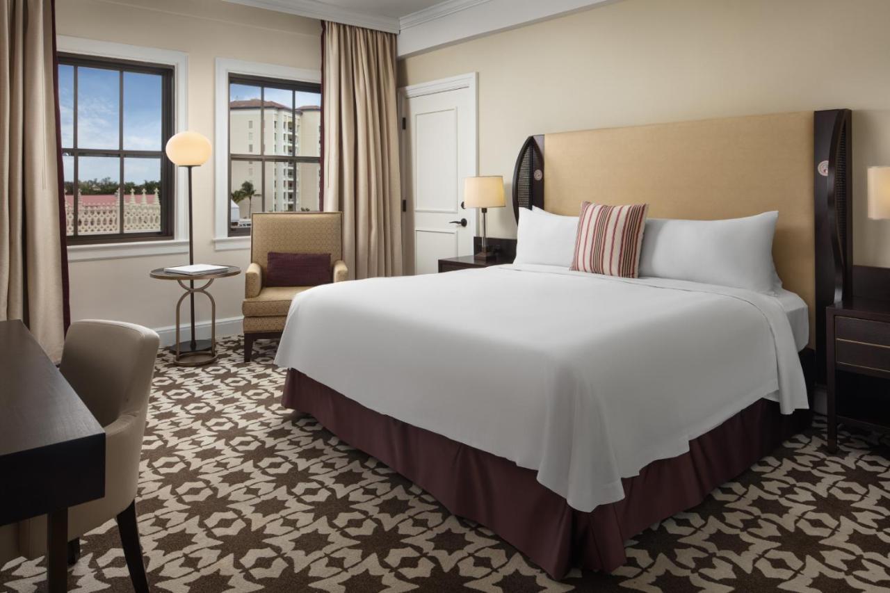 Hotel Cloister At The