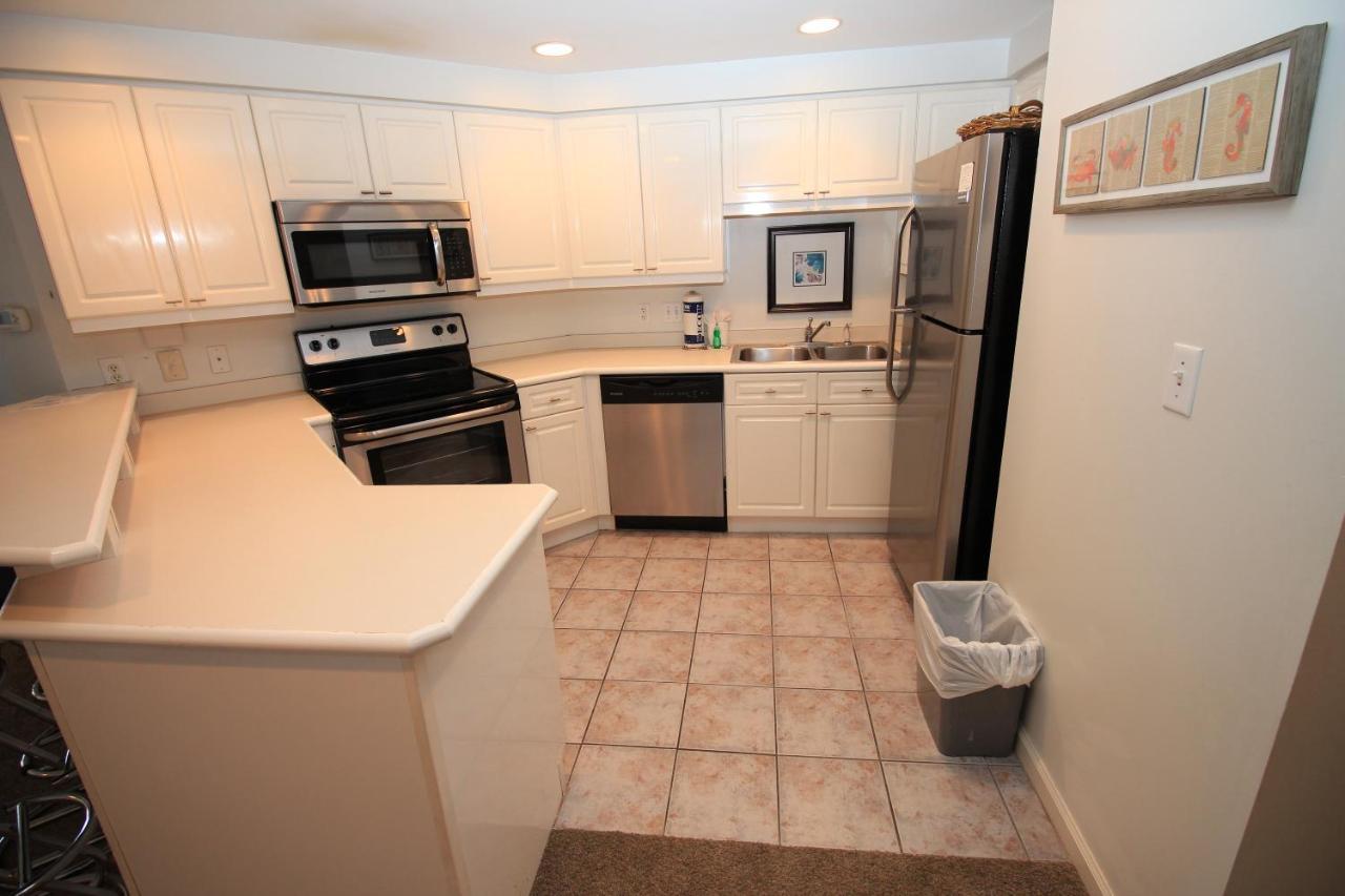 3br Beachfront 16th Flr Two Master Bedrooms, Pool Fitness Center At Westwinds *
