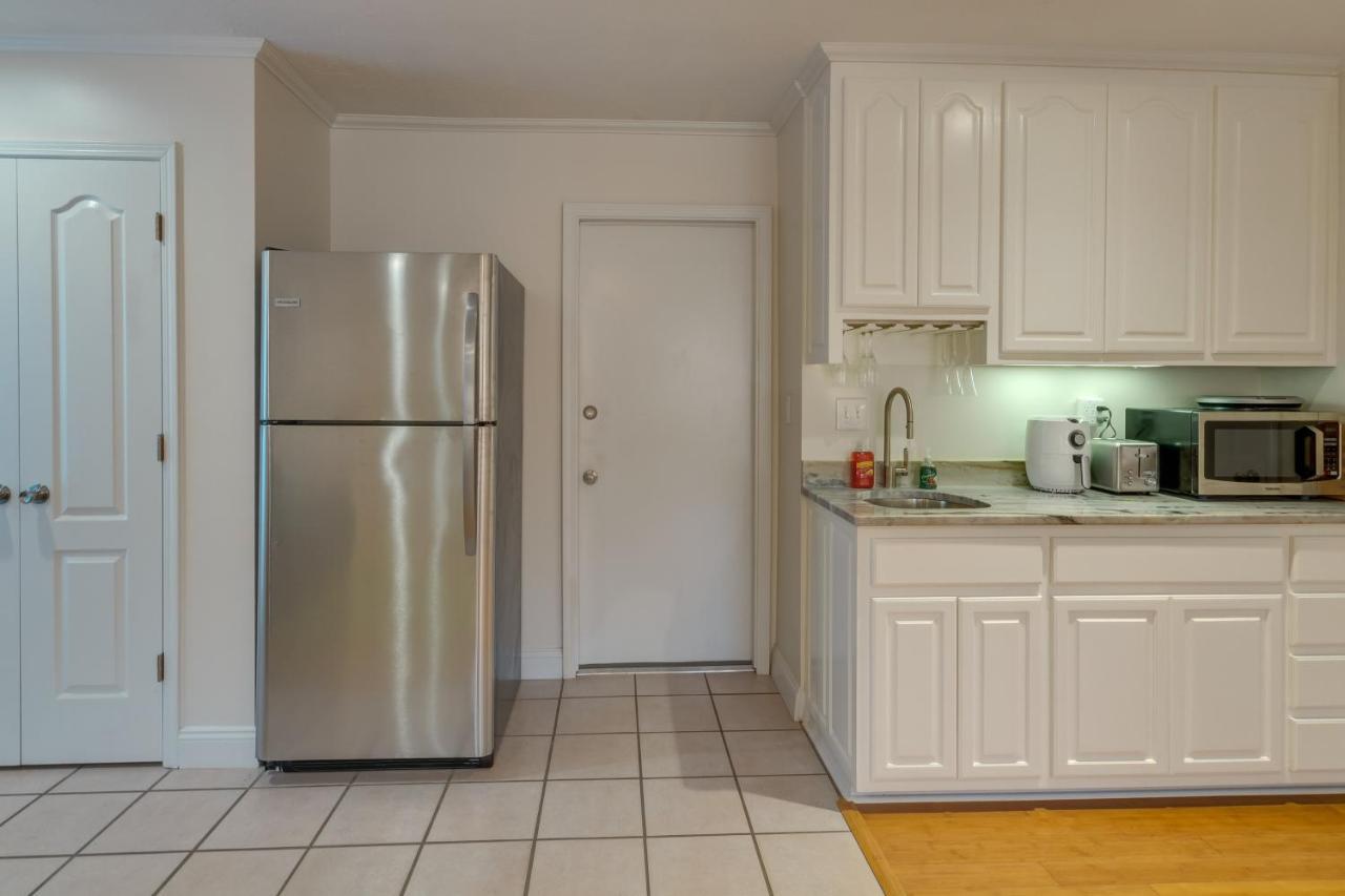 Apartment Vacation For 2 With Pool Access! *