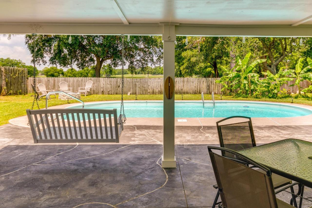 Vacation For 2 With Pool Access! * Gulf Breeze
