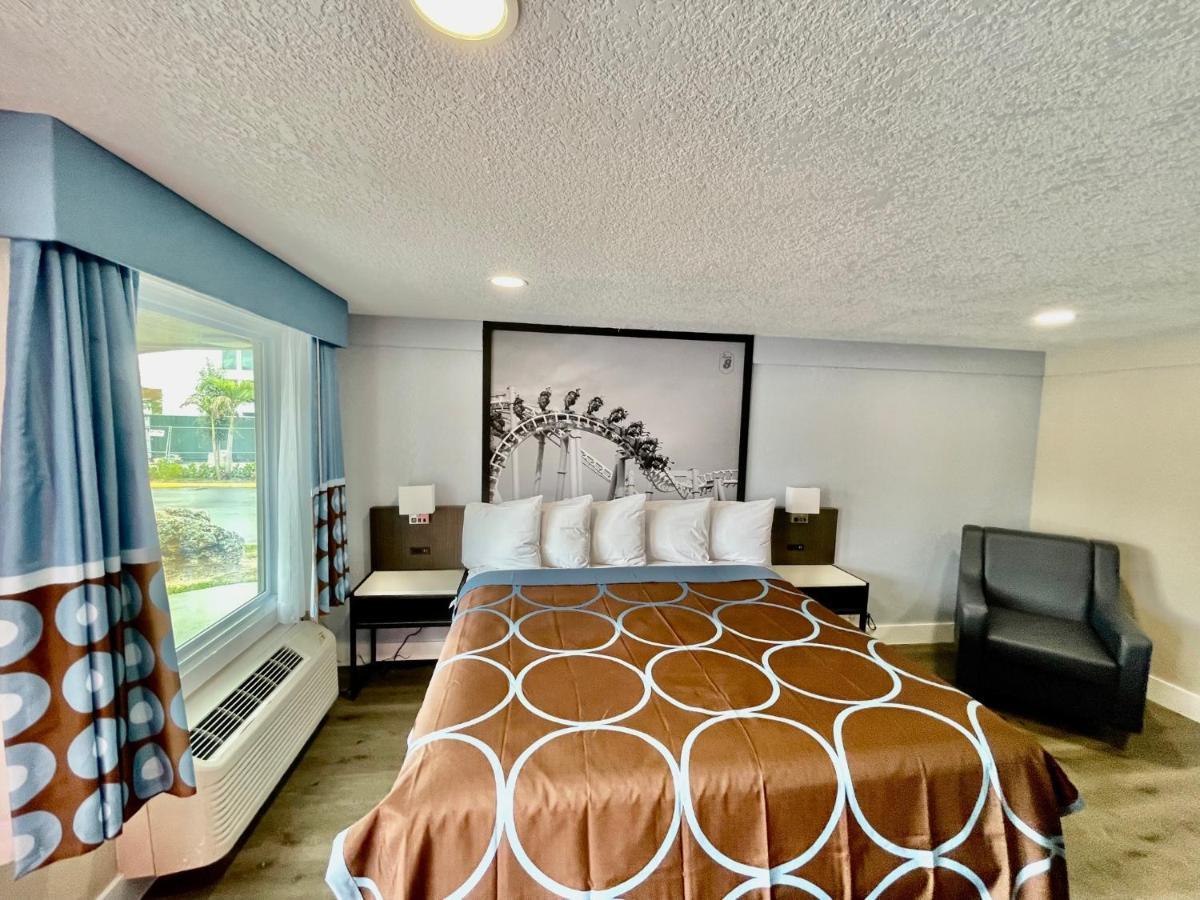 Super 8 By Wyndham Kissimmee-orlando Hotel 2*