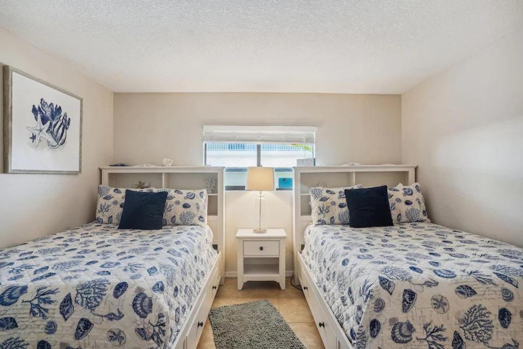 Palms- Unit 102 * Clearwater Beach