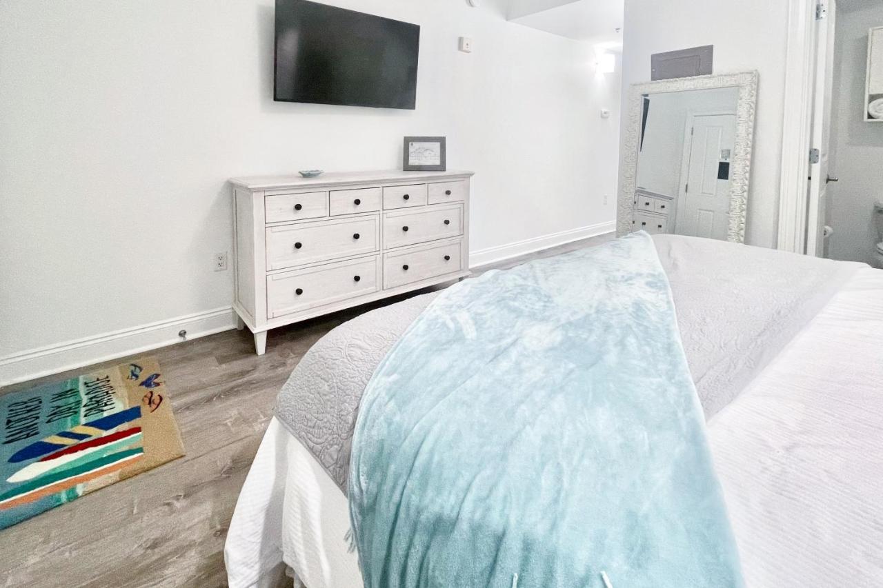 Carillon 205 Apartment Laguna Beach